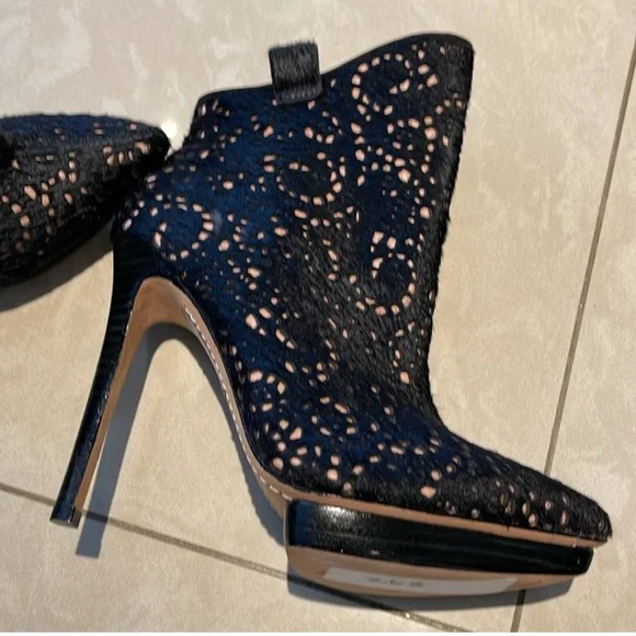 New! Alice + Olivia Ankle Boots – Size 37 (US 6.5) - Picture 5 of 7